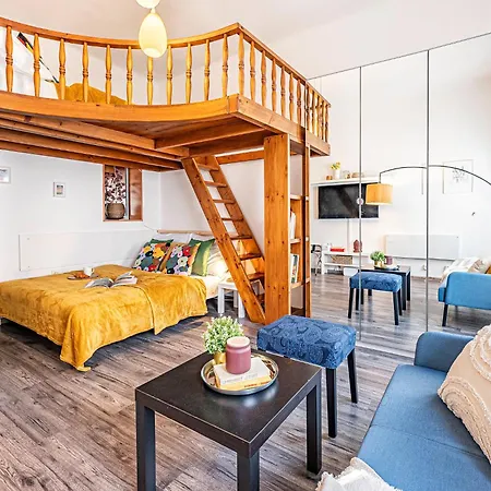 Apartment Days - - Trendy Neighborhood